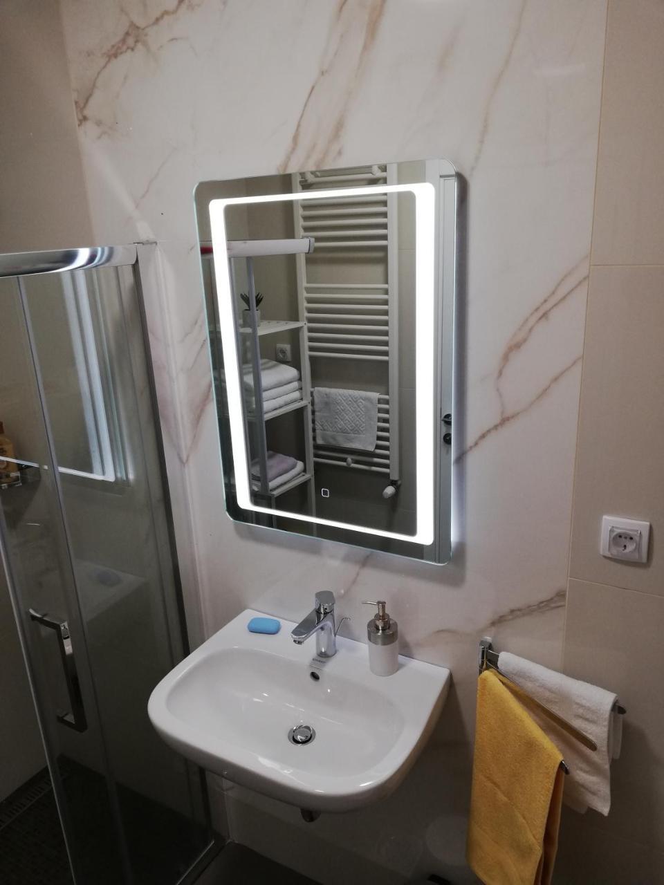 Zemoon Apartment Belgrado Esterno foto