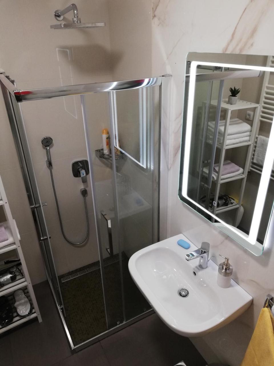 Zemoon Apartment Belgrado Esterno foto